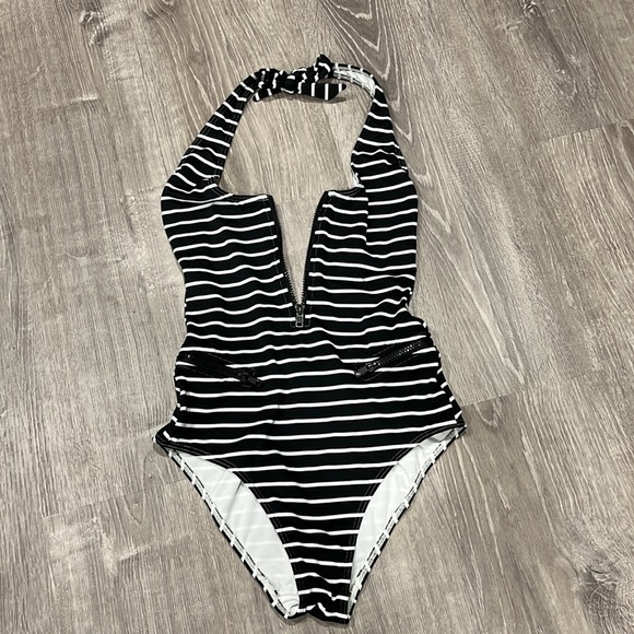 Victoria’s Secret One Piece Swimsuit - Picture 2 of 5